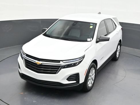 Used 2024 Chevrolet Equinox LS w/ Driver Confidence II Package FWD image 27
