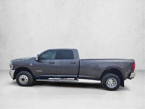 New 2026 RAM 3500 Laramie AWD/4WD image 5