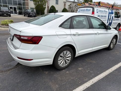 Used 2019 Volkswagen Jetta S FWD image 2