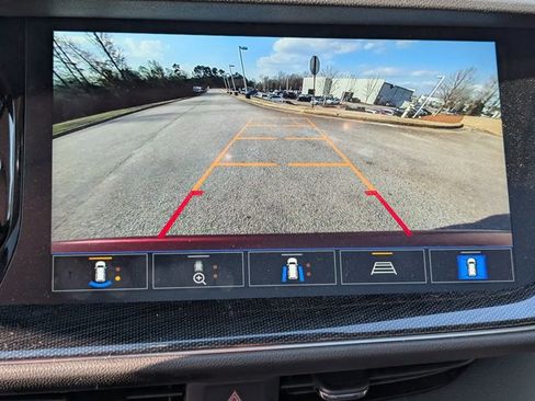 Used 2023 Buick Envision Essence w/ Technology Package I image 24