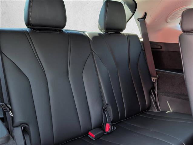 Used 2025 Acura MDX w/ Technology Package FWD image 27