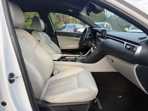 Used 2022 Genesis G70 2.0T image 20