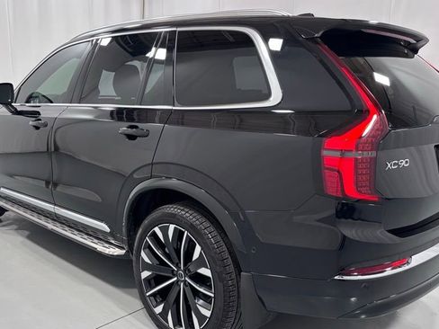 Certified 2025 Volvo XC90 B5 Plus AWD/4WD image 8