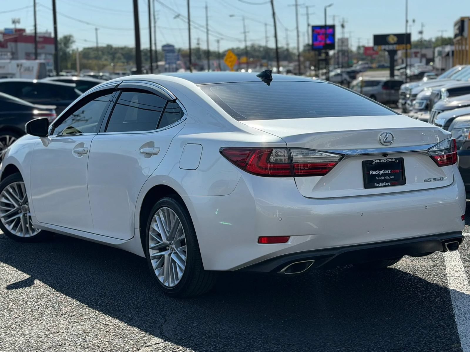 Used 2018 Lexus ES 350 w/ Luxury Package w/Wood Trim FWD image 3