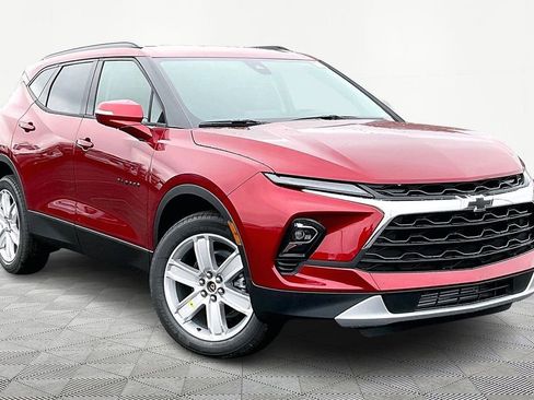 New 2026 Chevrolet Blazer LT w/ Sound & Technology Package FWD image 2