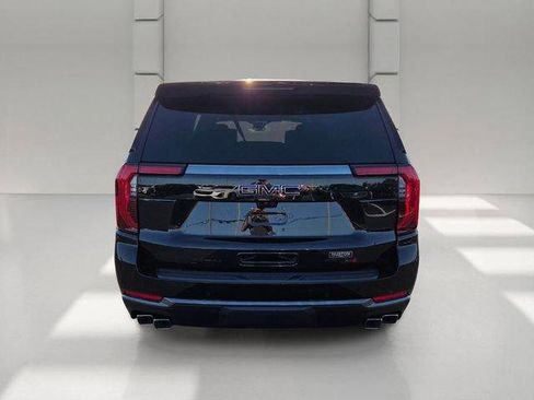 New 2026 GMC Yukon XL AT4 AWD/4WD image 4