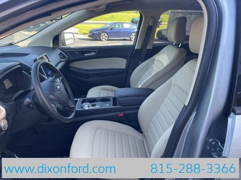 Used 2024 Ford Edge SE image 9