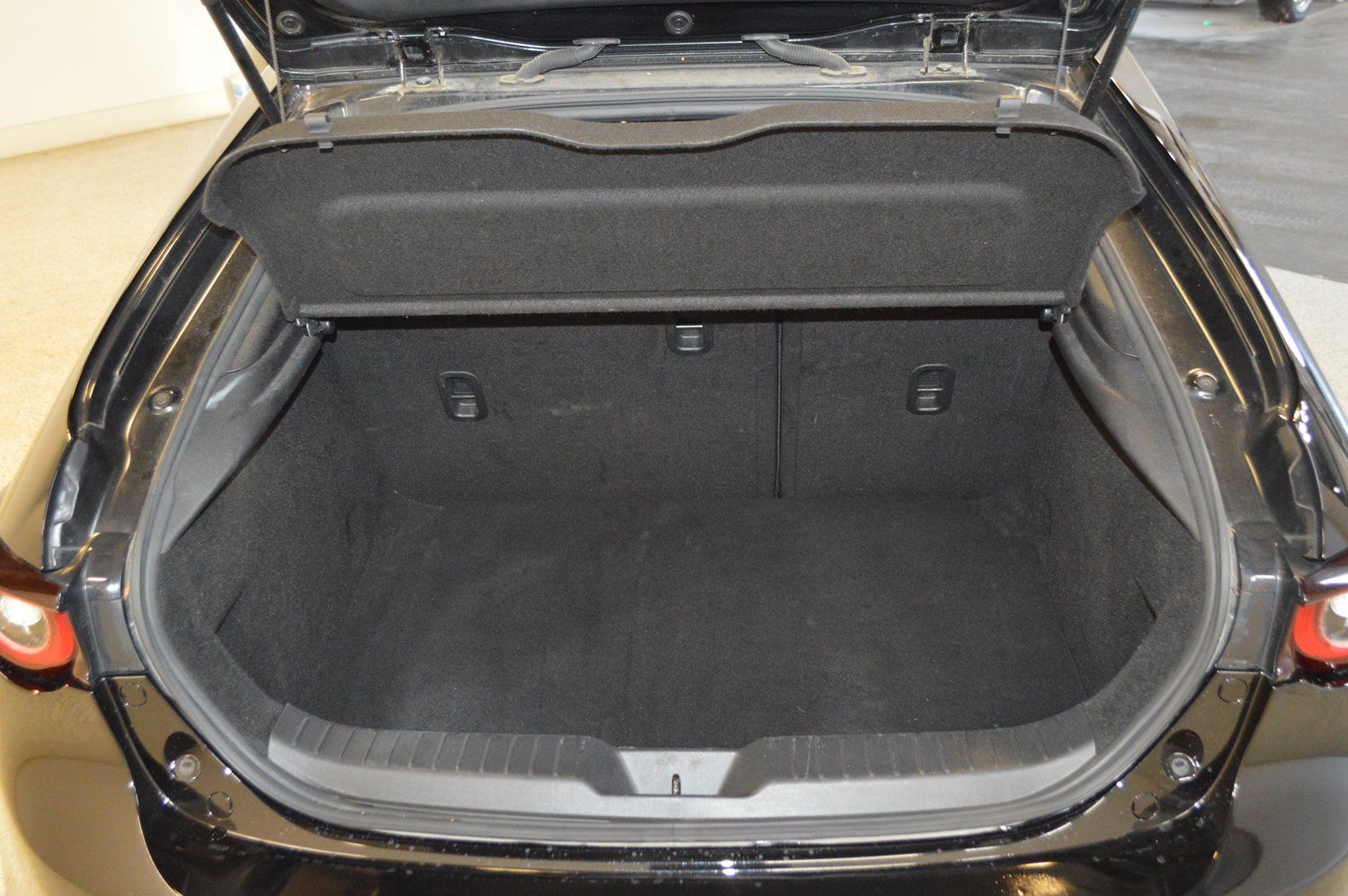 Used 2024 MAZDA MAZDA3 s FWD image 13