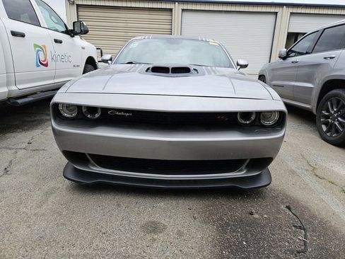 Used 2016 Dodge Challenger R/T Scat Pack RWD image 3