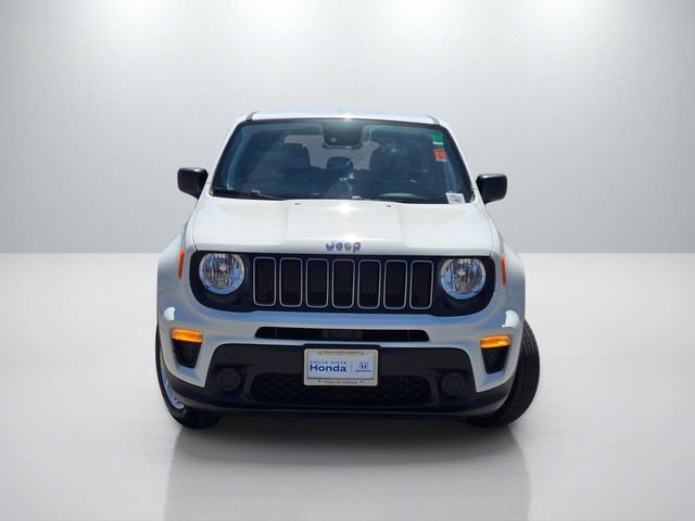 Used 2023 Jeep Renegade Latitude AWD/4WD image 2