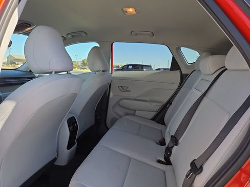 Used 2025 Hyundai Kona SEL FWD image 13