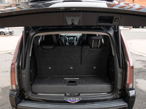 Used 2020 Cadillac Escalade Premium Luxury image 51