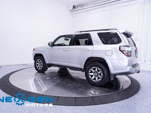 Used 2019 Toyota 4Runner TRD Off-Road Premium AWD/4WD image 31