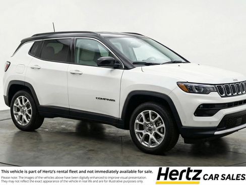Used 2025 Jeep Compass Limited image 1