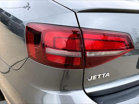 Used 2016 Volkswagen Jetta Sport w/ Lighting Package FWD image 29