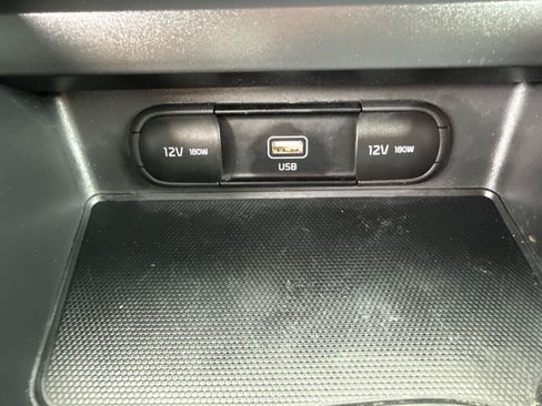 Used 2020 Kia Soul LX FWD image 21