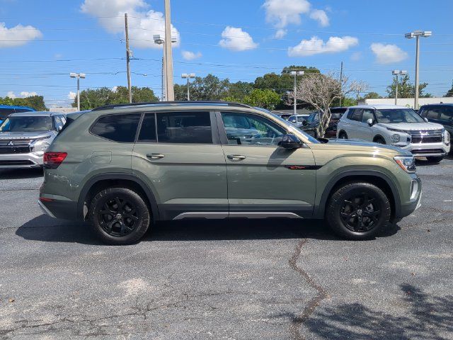 Used 2024 Volkswagen Atlas Peak Edition SEL AWD/4WD image 5