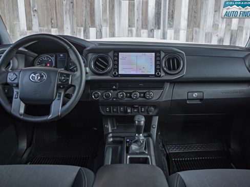 Used 2020 Toyota Tacoma TRD Sport w/ Technology Package AWD/4WD image 15