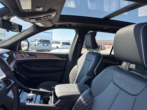 New 2026 Jeep Grand Cherokee Summit AWD/4WD image 27
