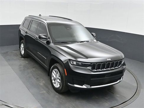 New 2025 Jeep Grand Cherokee L Laredo image 39