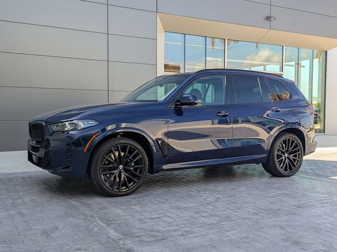 Used 2024 BMW X5 sDrive40i w/ M Sport Package RWD image 2