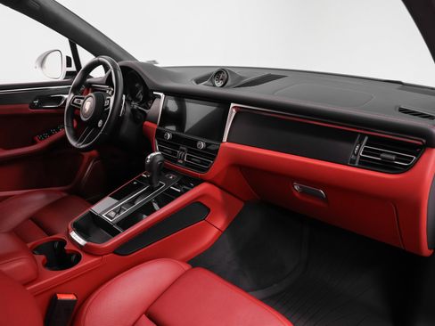 Used 2022 Porsche Macan GTS image 30
