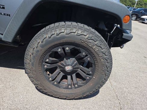 Used 2015 Jeep Wrangler Sport w/ Connectivity Group AWD/4WD image 2