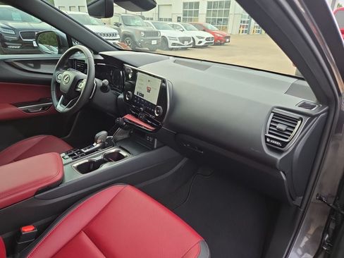 Used 2023 Lexus NX 250 FWD image 32