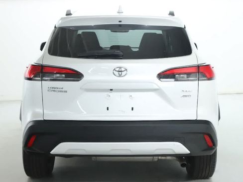 Used 2023 Toyota Corolla Cross XLE AWD/4WD image 42