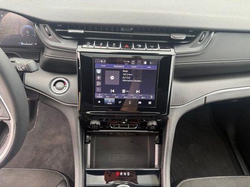 Certified 2023 Jeep Grand Cherokee L Laredo AWD/4WD image 23
