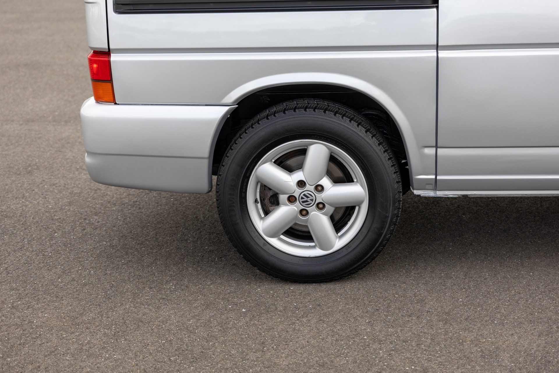 Used 2002 Volkswagen Eurovan MV FWD image 33