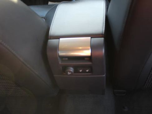 Used 2016 Volvo XC70 T5 Premier w/ Proximity Package image 31