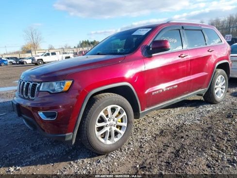 Used 2021 Jeep Grand Cherokee Laredo AWD/4WD image 2