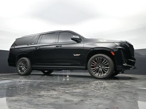 Used 2023 Cadillac Escalade ESV V AWD/4WD image 38