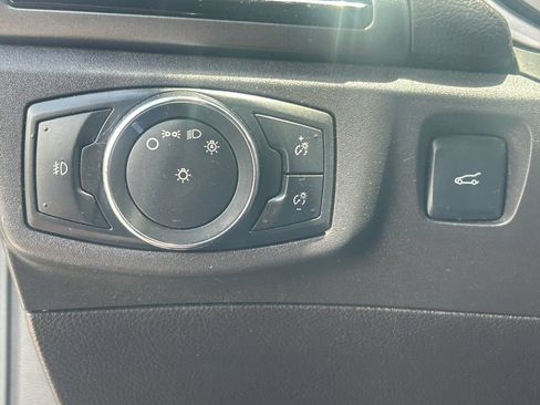 Used 2016 Ford Fusion SE FWD image 22