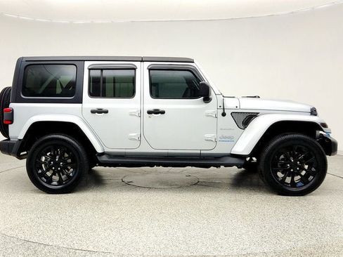 Used 2023 Jeep Wrangler Unlimited Sahara AWD/4WD image 4