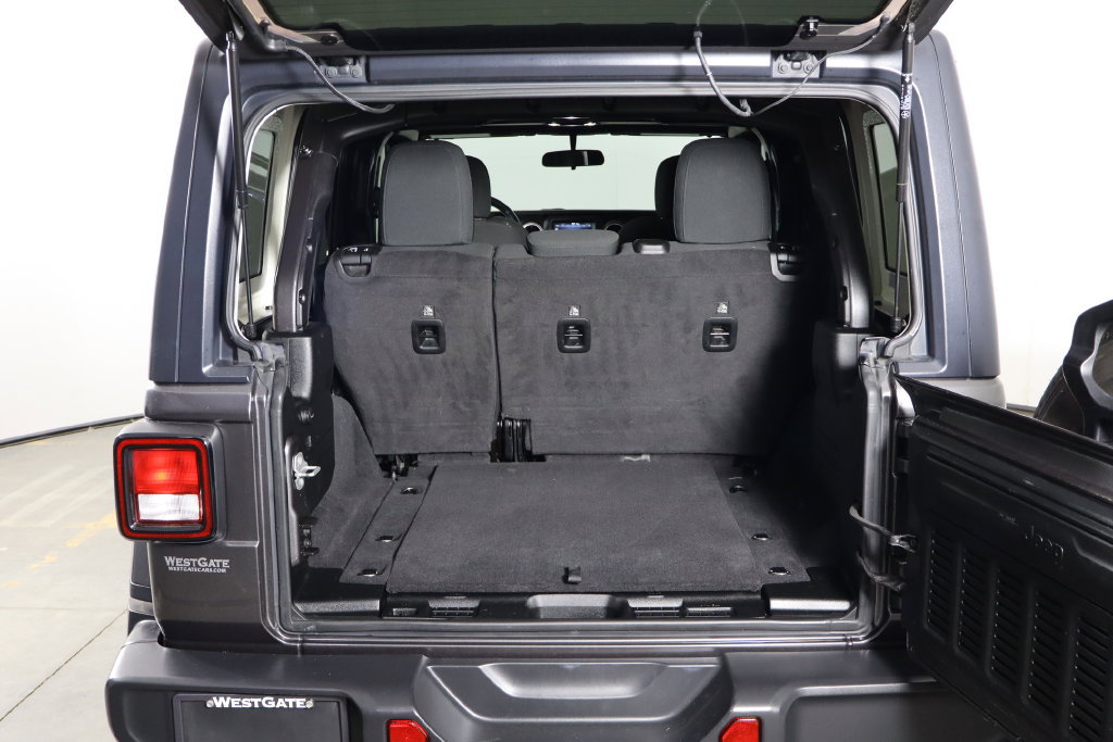 Used 2021 Jeep Wrangler Unlimited Sahara AWD/4WD image 17