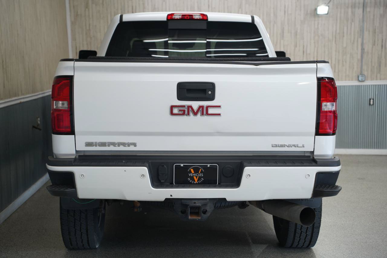 Used 2019 GMC Sierra 2500 Denali w/ Duramax Plus Package AWD/4WD image 9