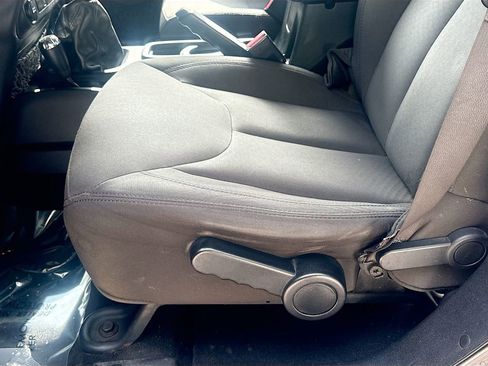 Used 2017 Jeep Wrangler Unlimited Sport w/ Connectivity Group image 19