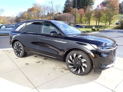 New 2026 Lincoln Nautilus Reserve w/ Jet Appearance Package image 7