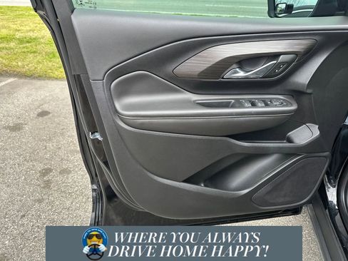 Used 2022 GMC Terrain SLE image 9