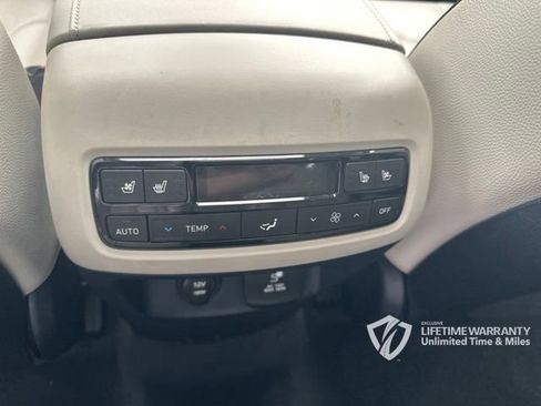 Used 2024 Hyundai Palisade Limited FWD image 11