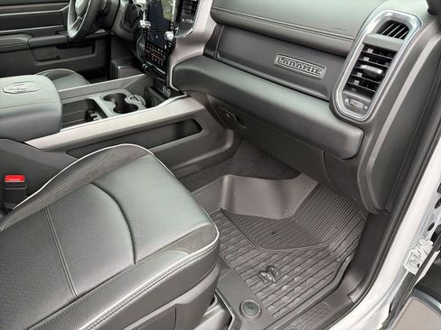 New 2026 RAM 3500 Laramie AWD/4WD image 28