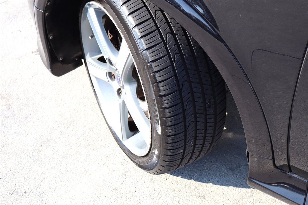 Used 2012 Volvo C30 T5 R-Design FWD image 11
