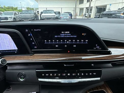 Certified 2024 Cadillac Escalade Luxury RWD image 22