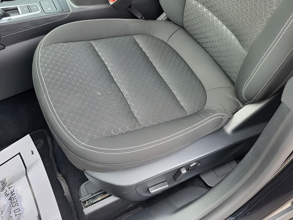 Certified 2024 Ford Escape Active AWD/4WD image 15