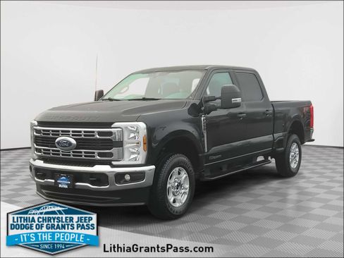Used 2025 Ford F250 XLT w/ FX4 Off-Road Package image 1