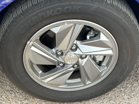 New 2025 Hyundai Elantra SE image 9