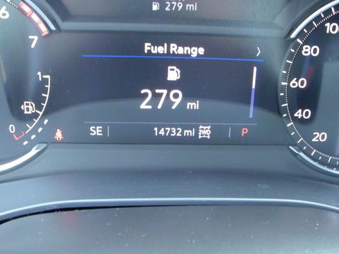 Used 2025 Cadillac XT5 Luxury w/ LPO, Floor Liner Package AWD/4WD image 9