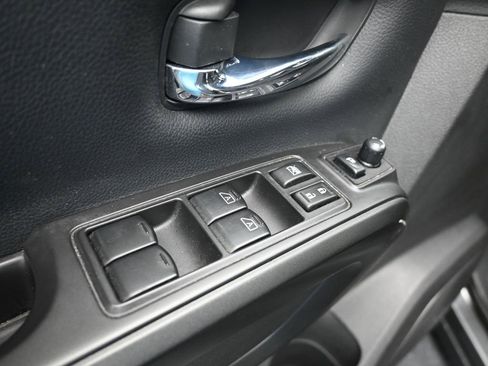 Used 2021 Nissan Titan PRO-4X w/ Pro-4x Convenience Package image 7